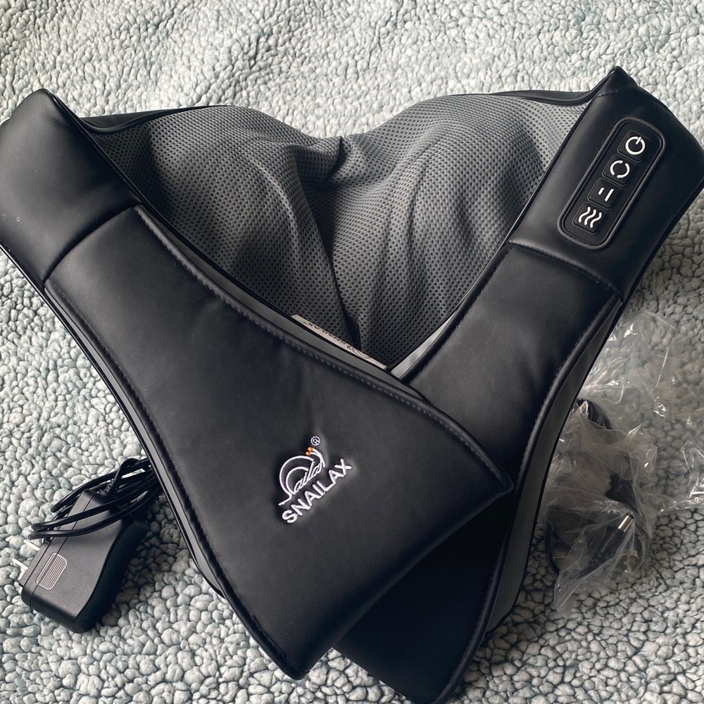 🏷️🌟CLOSET CLOSEOUT 👋 Snailax Black Neck and Shoulder Massage